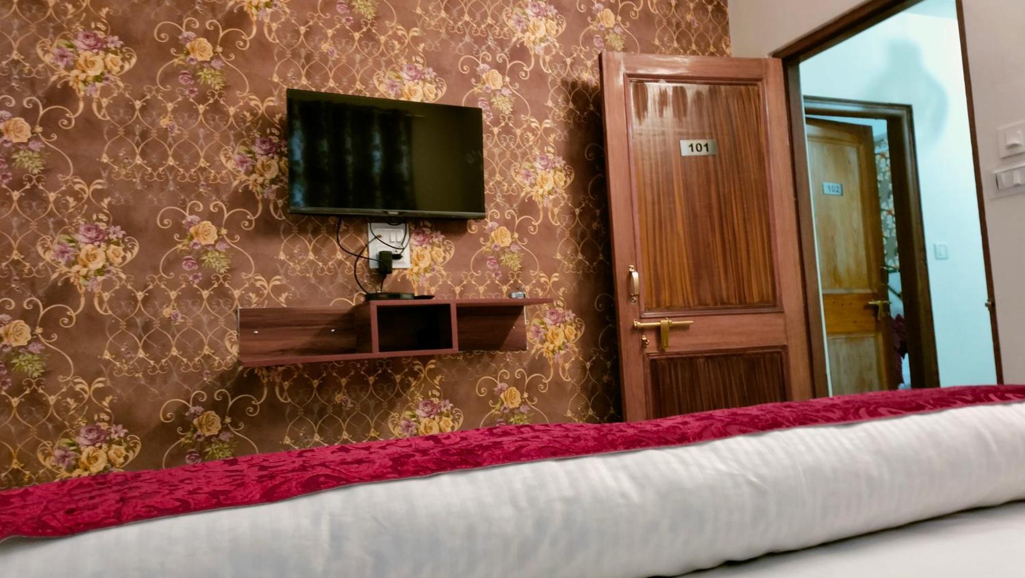 B&B Aston Shimla Hill'S Ngoại thất bức ảnh
